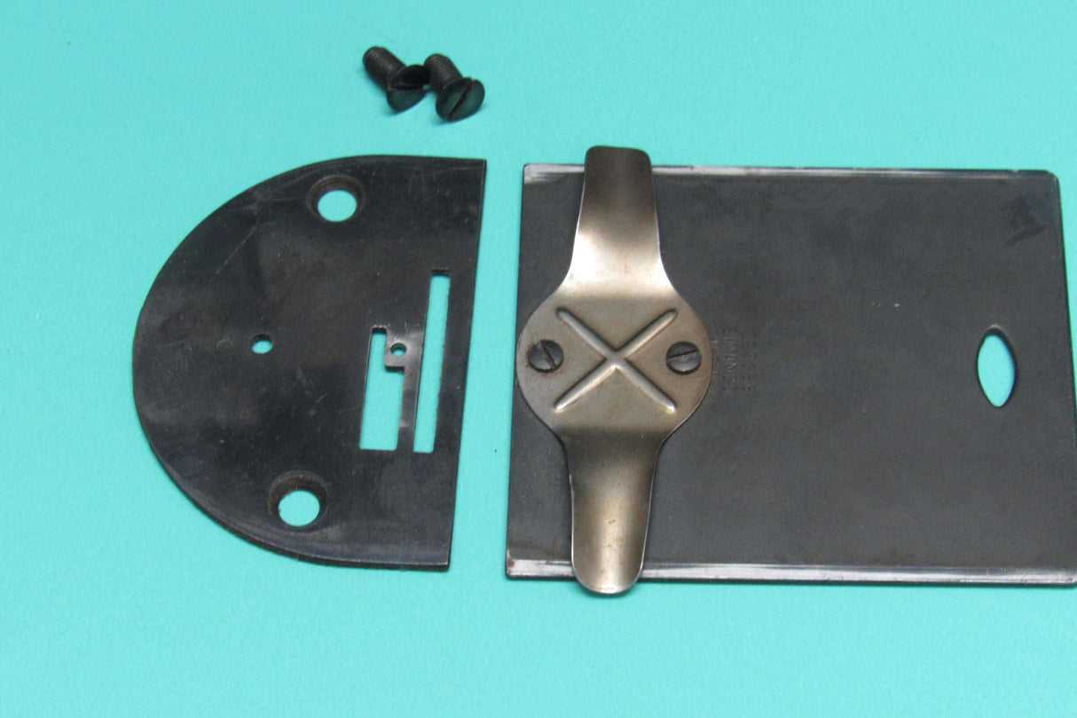 Original Blackside Bobbin Cover & Needle Plate - Fits 15-87, 15-88, 15-90, 15-91 - Central Michigan Sewing Supplies