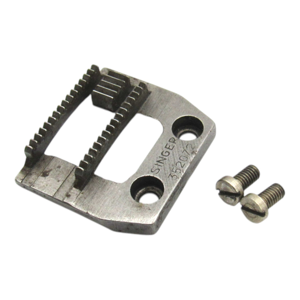 Original Feed Dog - Singer Part # 352072 - Central Michigan Sewing Supplies