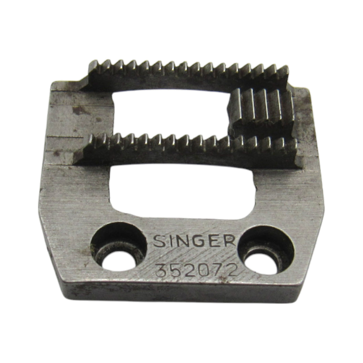 Original Feed Dog - Singer Part # 352072 - Central Michigan Sewing Supplies