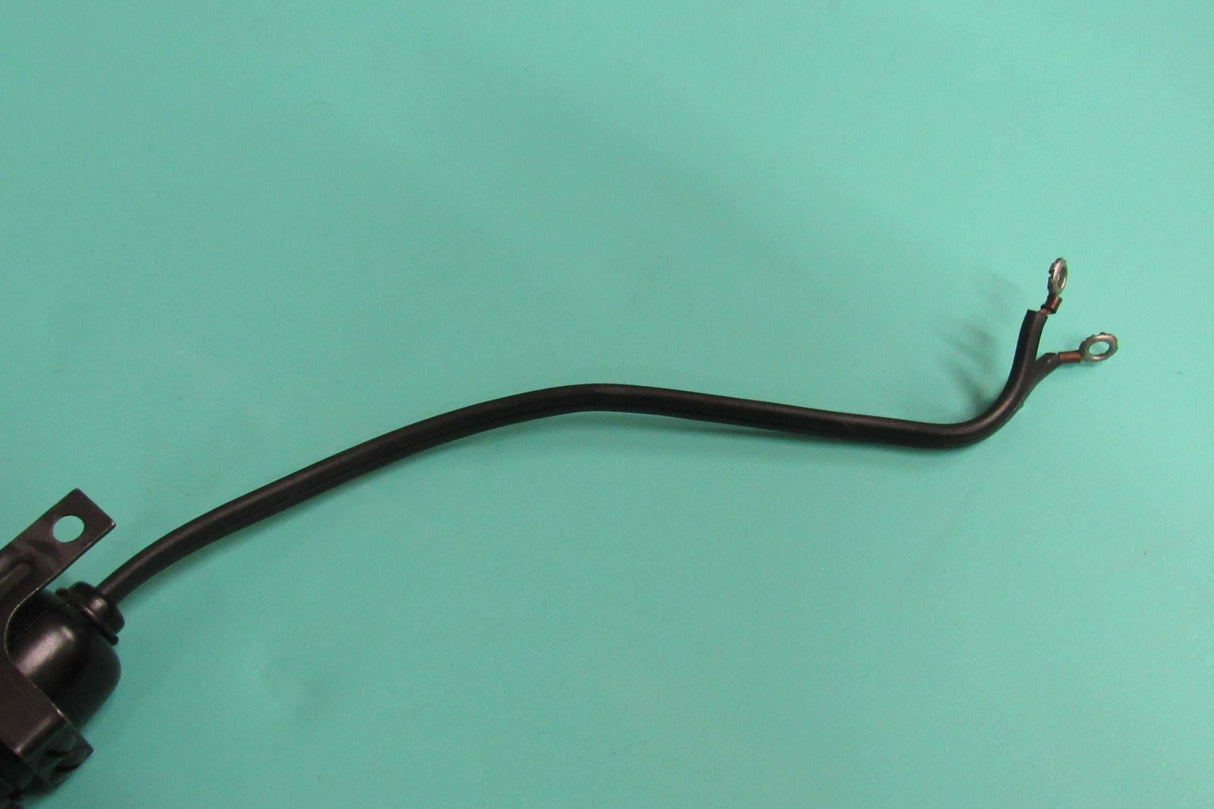 Original Light Socket & Switch - Fits Model Model 206, 306, 319 - Central Michigan Sewing Supplies