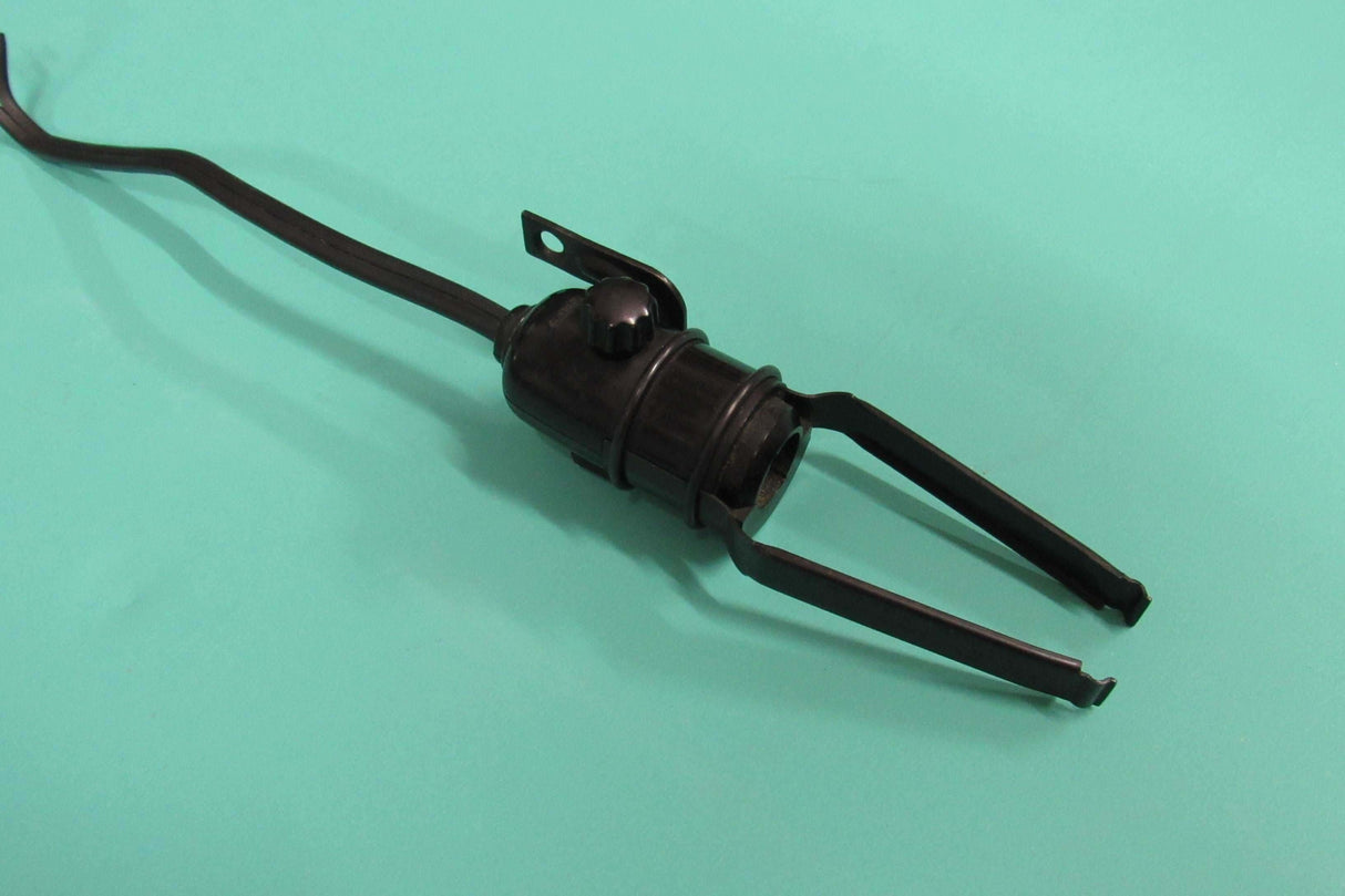 Original Light Socket & Switch - Fits Model Model 206, 306, 319 - Central Michigan Sewing Supplies