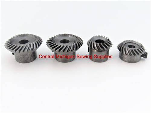 Vintage Original Bottom Gear Set Fits Singer Models 201, 201-2, 201K