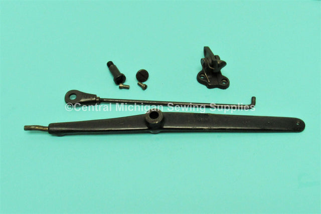Vintage Original Singer Industrial Sewing Machine Model 31-15 Knee Lift linkage - Central Michigan Sewing Supplies