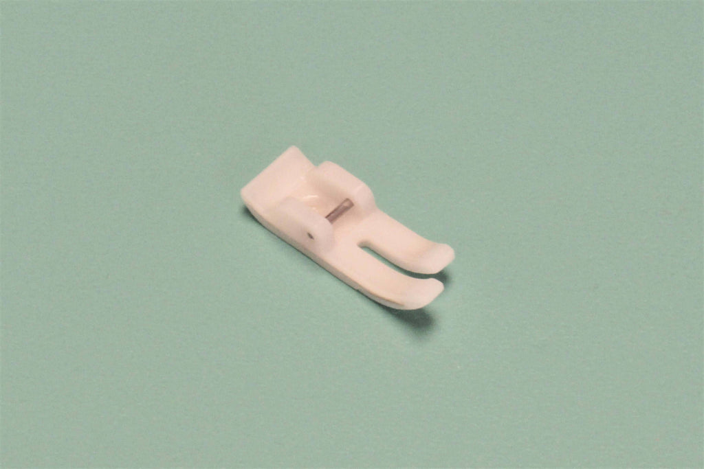 Snap On Non-Stick Straight Stitch Foot - Center Needle Position