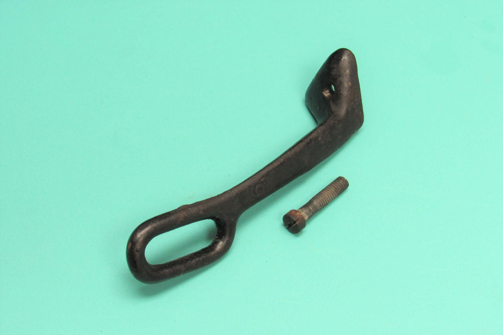 Rear Belt Guide - Singer Treadle Base Late Models – Central Michigan ...